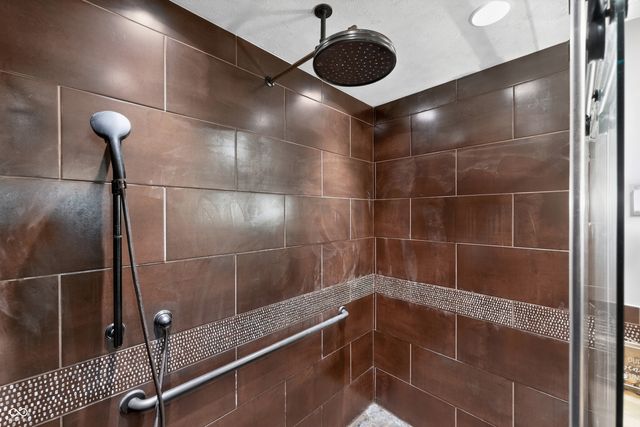 363 Shadow Hill Drive, Greenwood, IN 46142