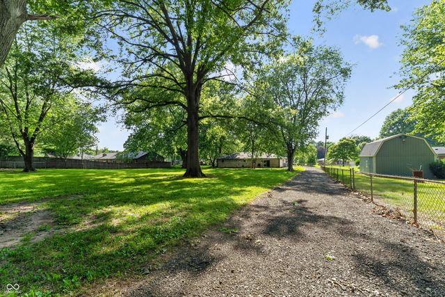 363 Shadow Hill Drive, Greenwood, IN 46142
