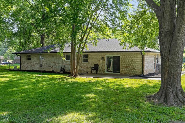 363 Shadow Hill Drive, Greenwood, IN 46142