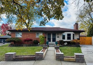 32501 Eiffel Avenue, Warren, MI 48088