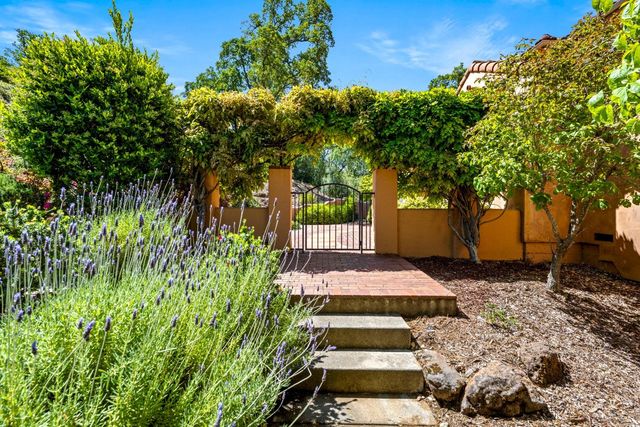 881 Villa Del Sol, El Dorado Hills, CA 95762