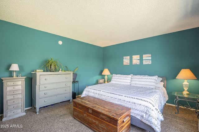 1562 E GLENEAGLE Drive, Chandler, AZ 85249