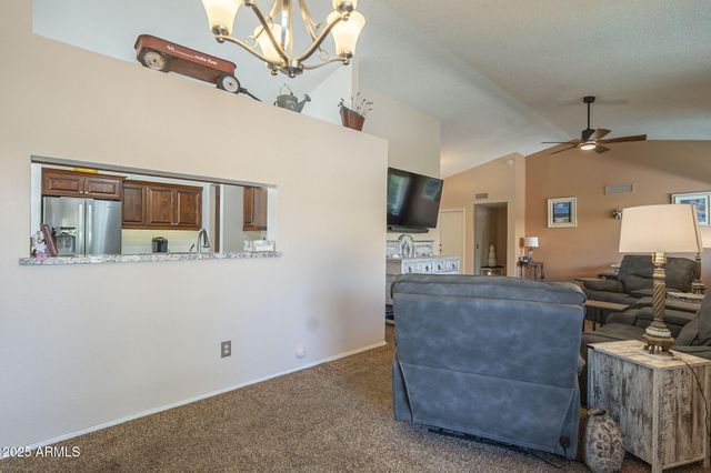 1562 E GLENEAGLE Drive, Chandler, AZ 85249