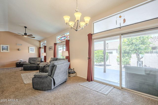 1562 E GLENEAGLE Drive, Chandler, AZ 85249