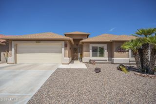 1562 E GLENEAGLE Drive, Chandler, AZ 85249