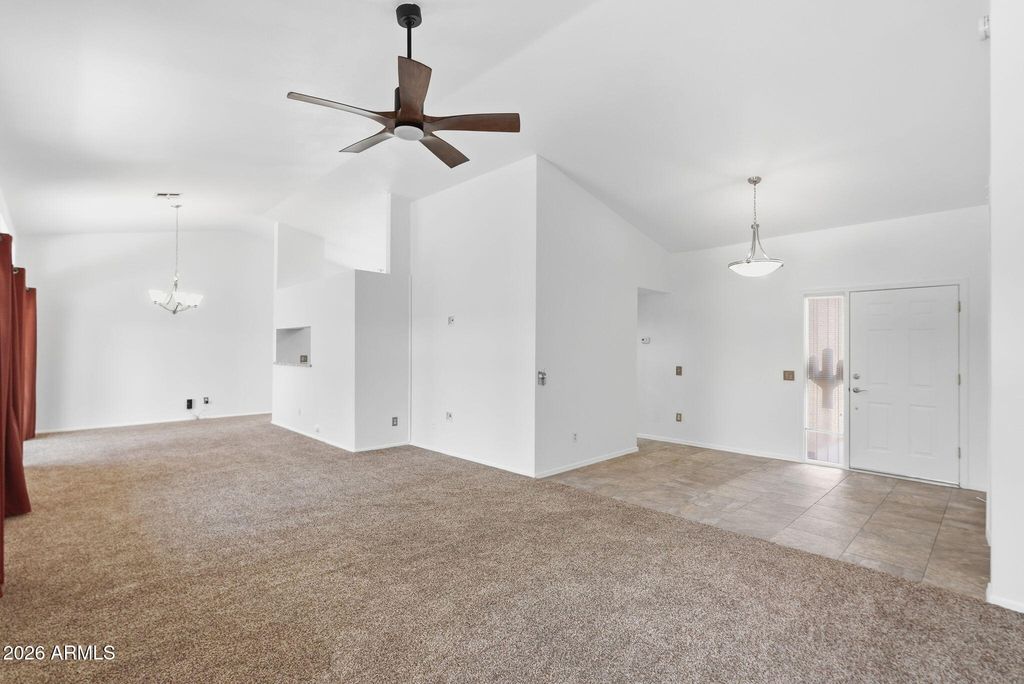 Image 12 of property listing at 1562 E GLENEAGLE Drive, Chandler, AZ 85249