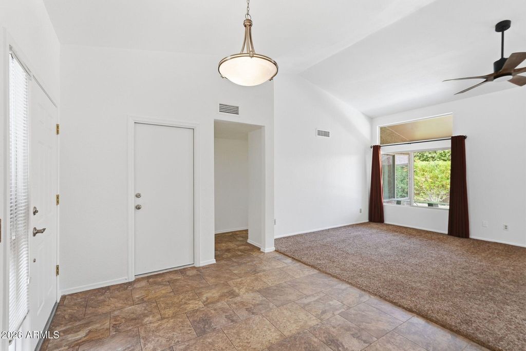 Image 13 of property listing at 1562 E GLENEAGLE Drive, Chandler, AZ 85249
