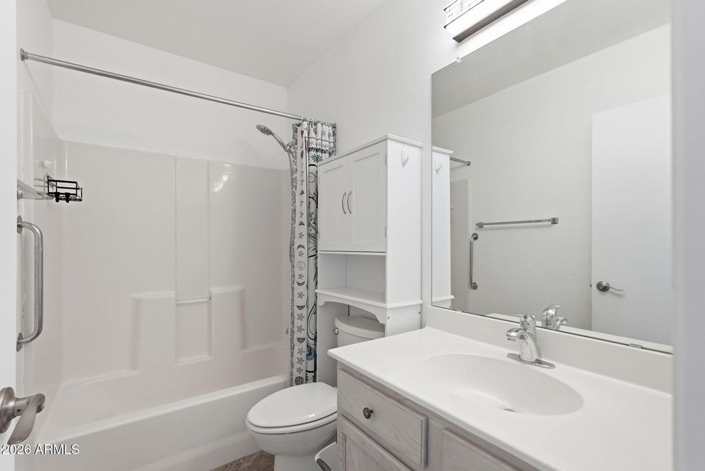 Image 28 of property listing at 1562 E GLENEAGLE Drive, Chandler, AZ 85249