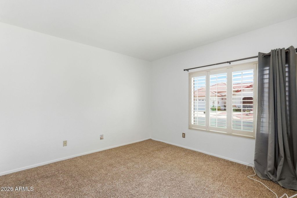 Image 30 of property listing at 1562 E GLENEAGLE Drive, Chandler, AZ 85249