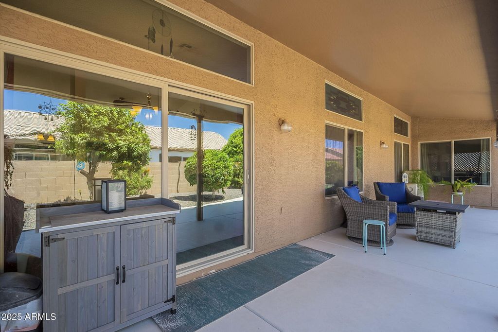 Image 35 of property listing at 1562 E GLENEAGLE Drive, Chandler, AZ 85249