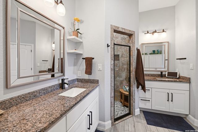 138 Private Road 4703, Castroville, TX 78009