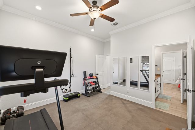 138 Private Road 4703, Castroville, TX 78009