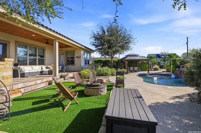 138 Private Road 4703, Castroville, TX 78009