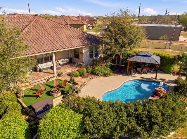 138 Private Road 4703, Castroville, TX 78009