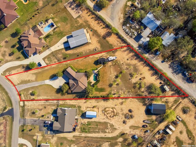 138 Private Road 4703, Castroville, TX 78009