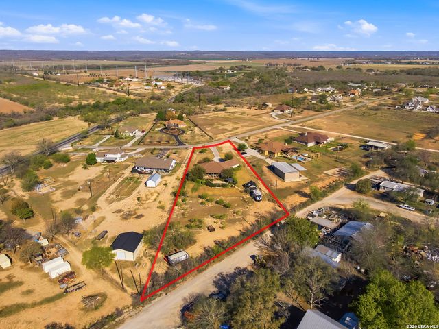 138 Private Road 4703, Castroville, TX 78009