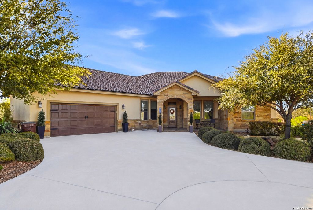 138 Private Road 4703, Castroville, TX 78009