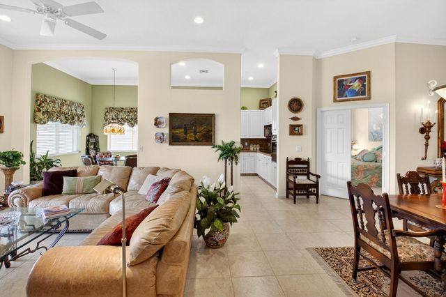 7063 Demedici Circle, Delray Beach, FL 33446