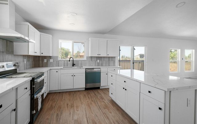 15758 Mark Road, Madera, CA 93636