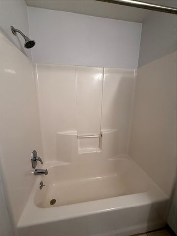 108 Oak Dr, Saxonburg Boro, PA 16056