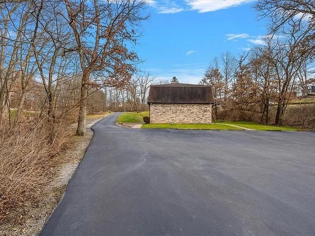 108 Oak Dr, Saxonburg Boro, PA 16056