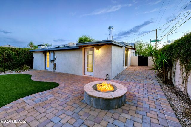 2450 E 3rd Street, Tucson, AZ 85719