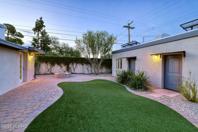 2450 E 3rd Street, Tucson, AZ 85719
