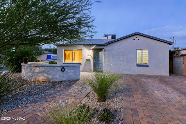 2450 E 3rd Street, Tucson, AZ 85719