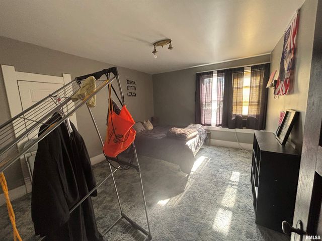 108 W PINE Street, Springfield, IL 62704