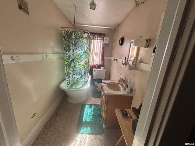 108 W PINE Street, Springfield, IL 62704