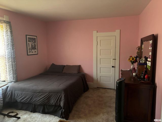 108 W PINE Street, Springfield, IL 62704