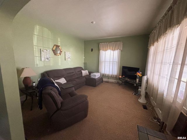 108 W PINE Street, Springfield, IL 62704