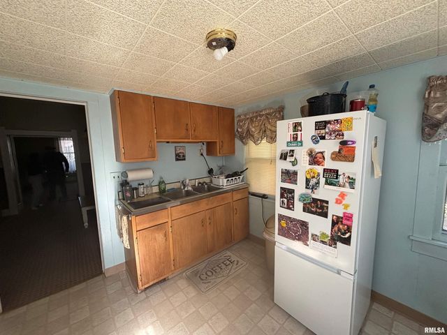 108 W PINE Street, Springfield, IL 62704