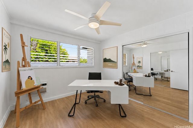 6085 Manukapu Place, Honolulu, HI 96821