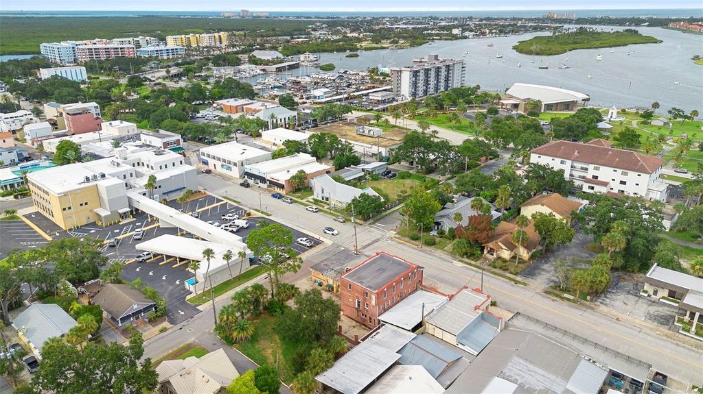 Image 12 of property listing at 204 MAGNOLIA STREET, New Smyrna Beach, FL 32168