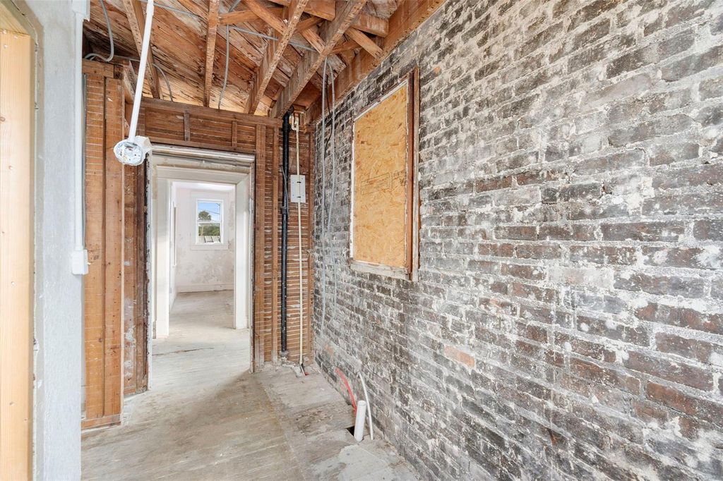 Image 33 of property listing at 204 MAGNOLIA STREET, New Smyrna Beach, FL 32168