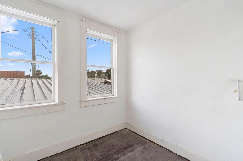Image 38 of property listing at 204 MAGNOLIA STREET, New Smyrna Beach, FL 32168