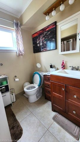 14585 Park Street, Livonia, MI 48154