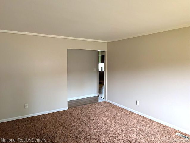 14585 Park Street, Livonia, MI 48154