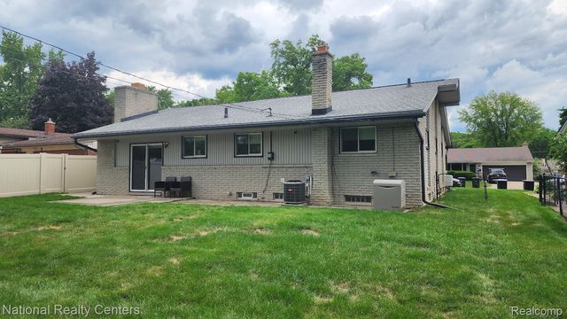 14585 Park Street, Livonia, MI 48154