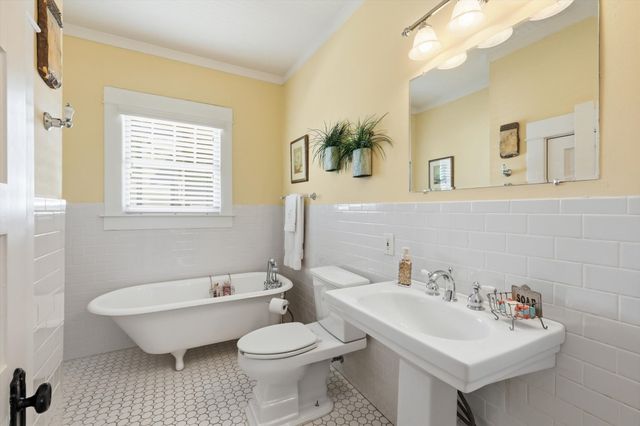 905 Tucker Street, Mckinney, TX 75069