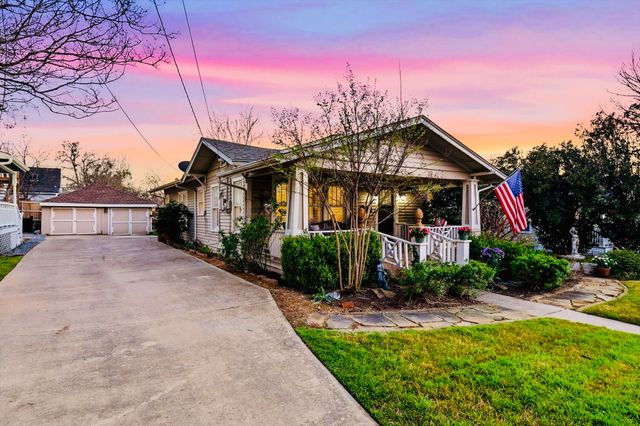 905 Tucker Street, Mckinney, TX 75069