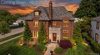 2470 Riverside Drive, Trenton, MI 48183
