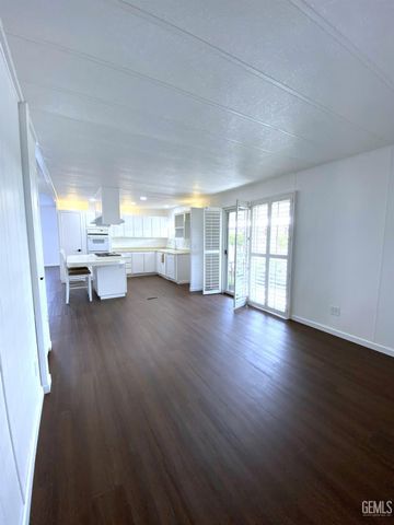721 Underwood Court, Bakersfield, CA 93301