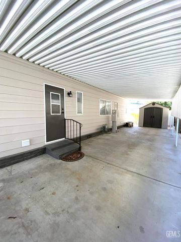 721 Underwood Court, Bakersfield, CA 93301