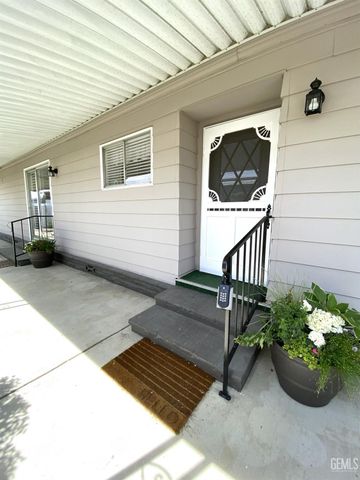 721 Underwood Court, Bakersfield, CA 93301