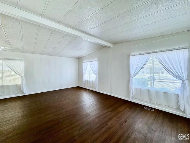 721 Underwood Court, Bakersfield, CA 93301
