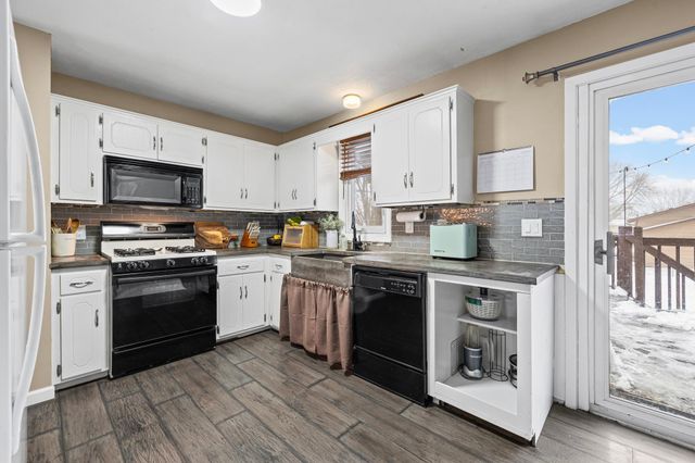 20690 Jacquard Avenue, Lakeville, MN 55044