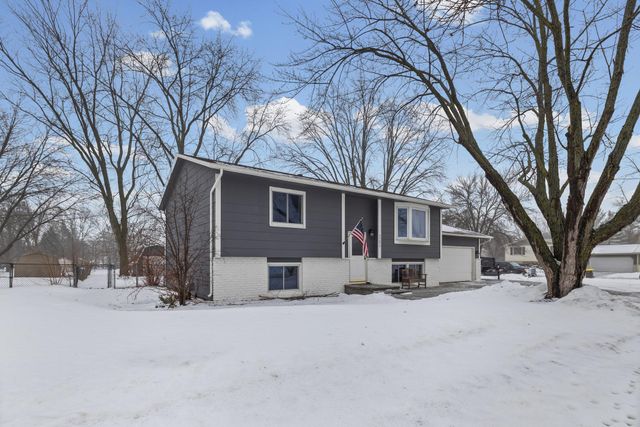 20690 Jacquard Avenue, Lakeville, MN 55044