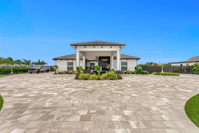 18261 SW 224th St, Miami, FL 33170